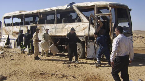 Bus waarin 6 Vlamingen verongelukten tijdens rit van Aswan naar Loeksor